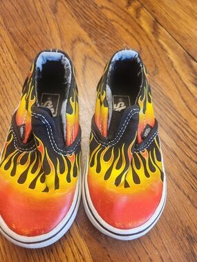 Kids Slip-On Flame Print Canvas Vans Shoes - Yellow/Orange/Black Size 7